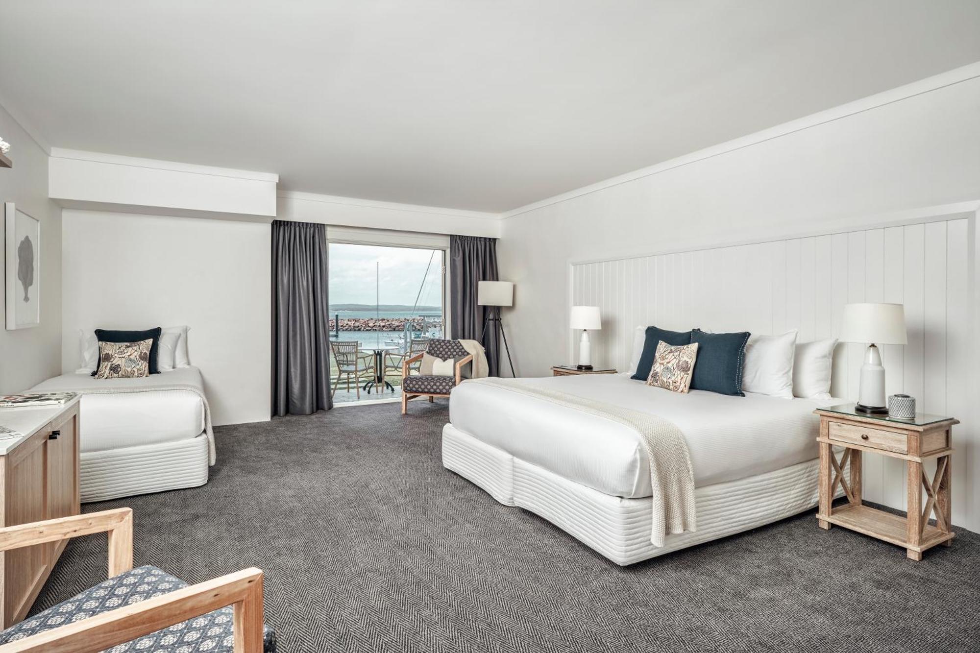 Anchorage Port Stephens Hotel Corlette Phòng bức ảnh