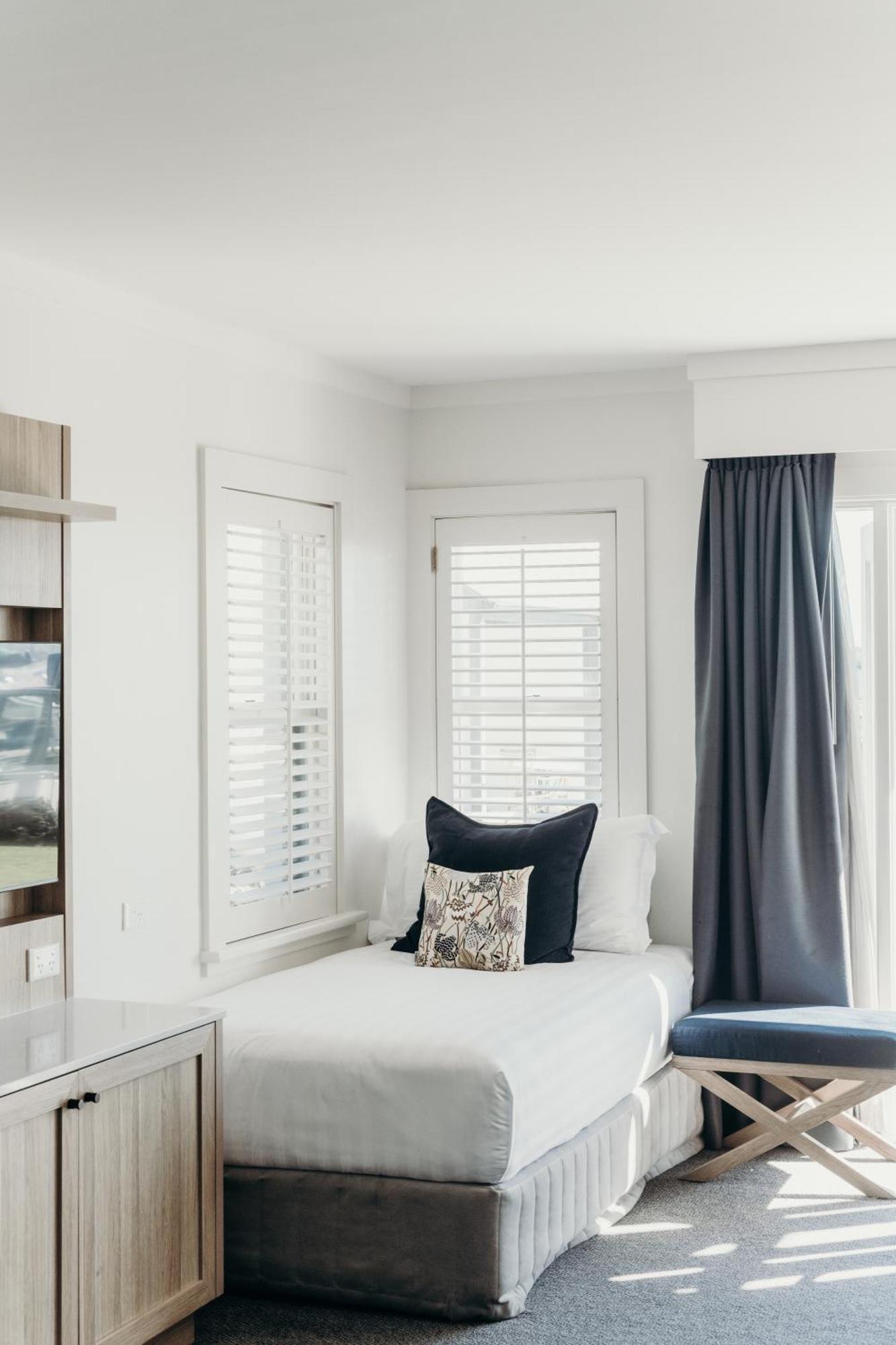 Anchorage Port Stephens Hotel Corlette Phòng bức ảnh